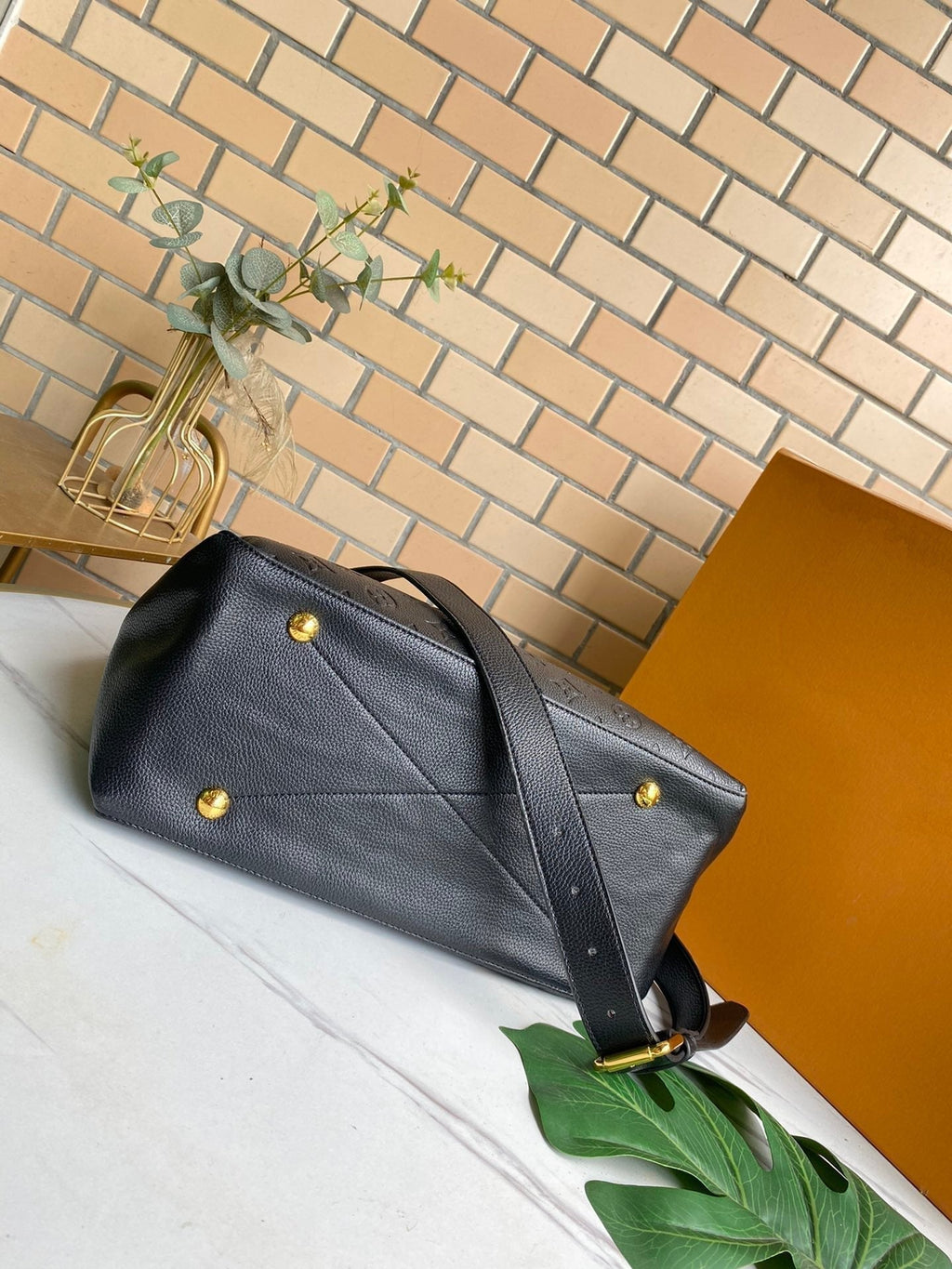 LOUIS VUITTON MAIDA HOBO 33CM BLACK MONOGRAM EMBOSSED GRAINED COWHIDE