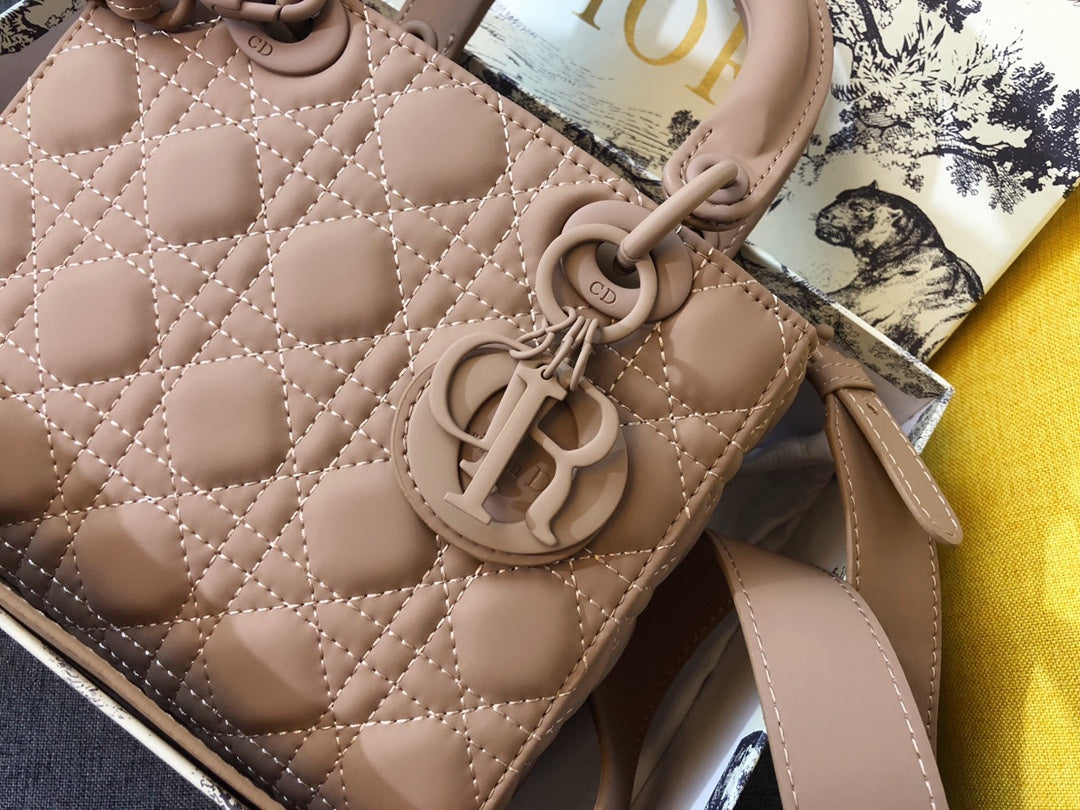 DIOR MEDIUM LADY 20 BAG IN CAMEL BROWN CALFSKIN