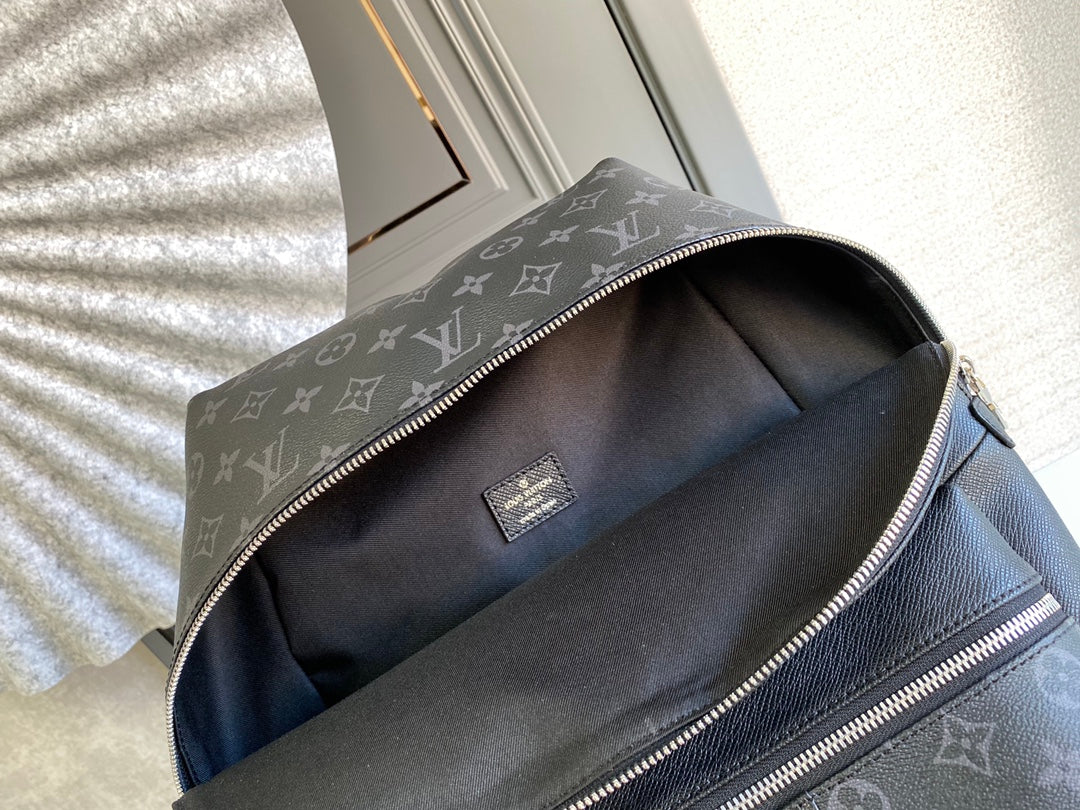 LOUIS VUITTON DISCOVERY BACKPACK 40 IN BLACK MONOGRAM CANVAS