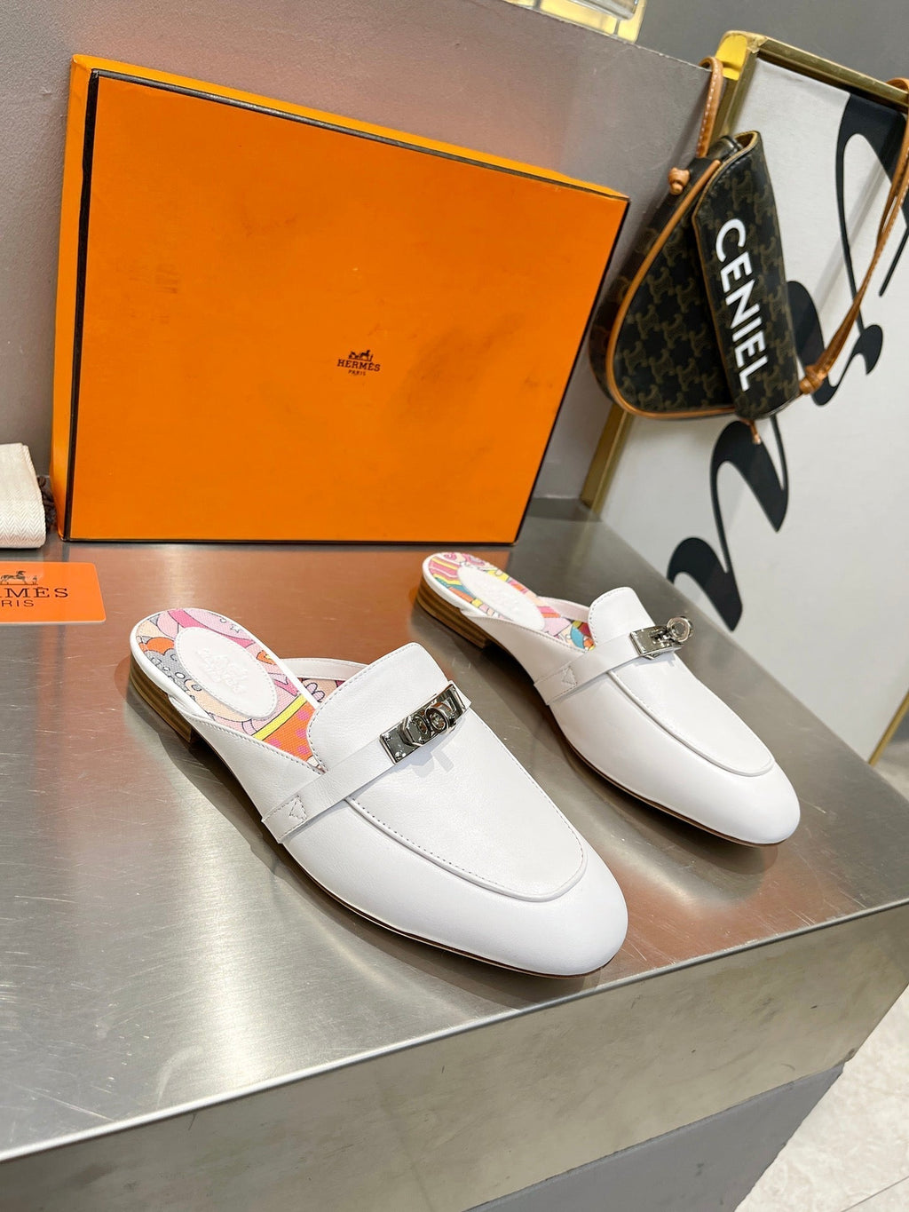 HERMES 0Z MULE WHITE CALFSKIN WITH PATTERN