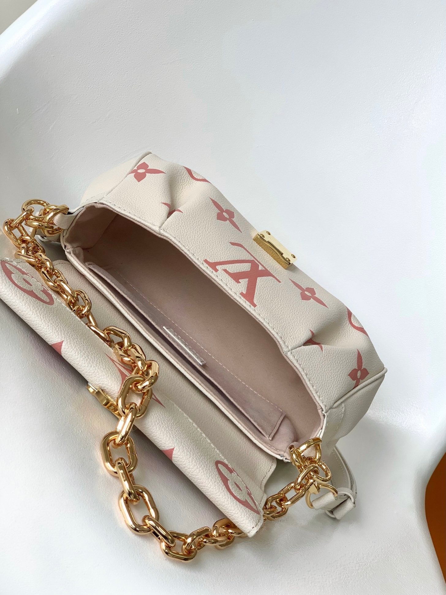 LOUIS VUITTON FAVORITE BAG 24 IN BEIGE MIX PINK MONOGRAM SOFT GRAINED COWHIDE