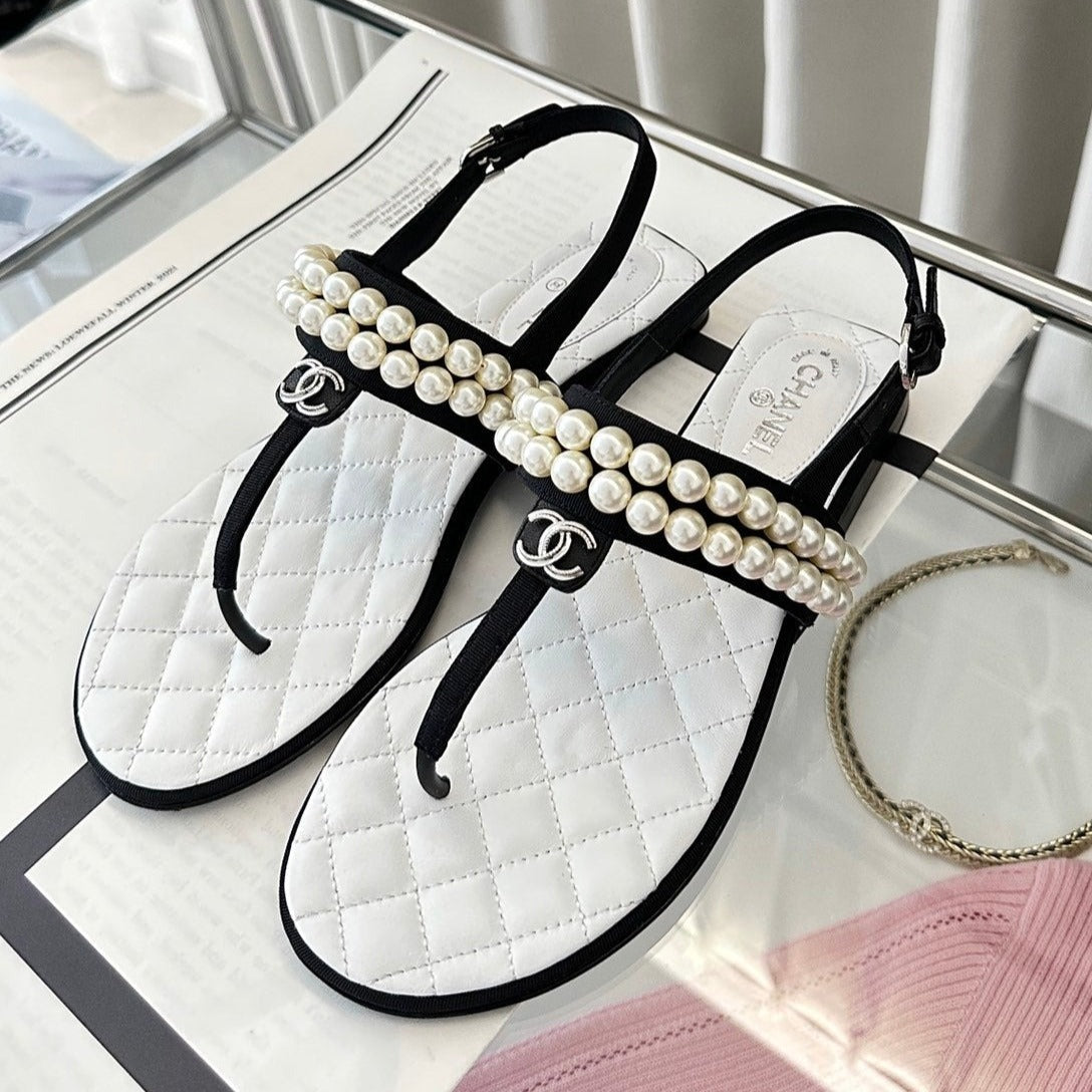CHANEL CLASSIC THONG SANDALS PEARL CHAIN IN WHITE LAMBSKIN