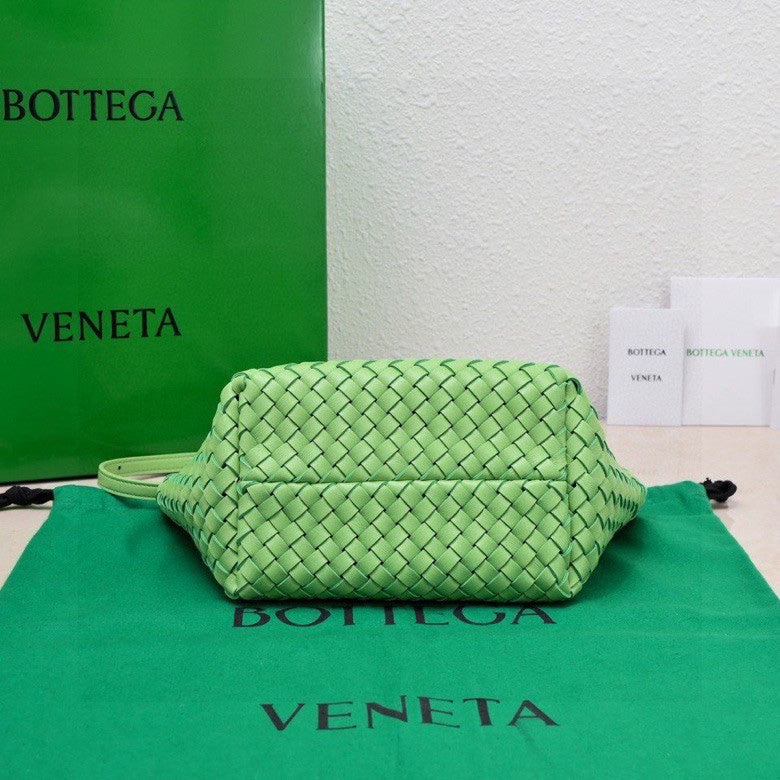 BOTTEGA VENETA Mini Cabat 20cm Green Lambskin Ghw