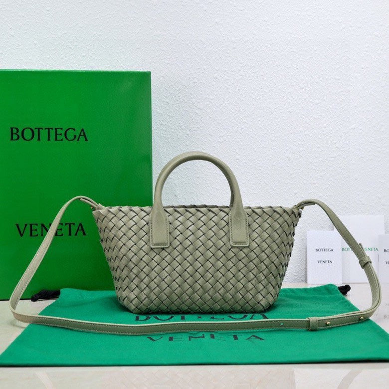 BOTTEGA VENETA Mini Cabat 20cm Light Green Lambskin Ghw
