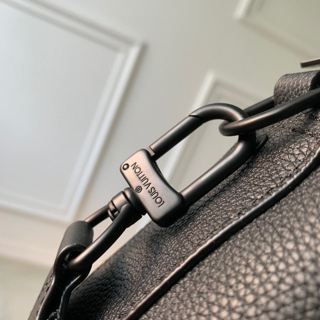 LOUIS VUITTON FASTLINE MESSENGER 23.5 IN DARK BROWN PATENT CALFSKIN