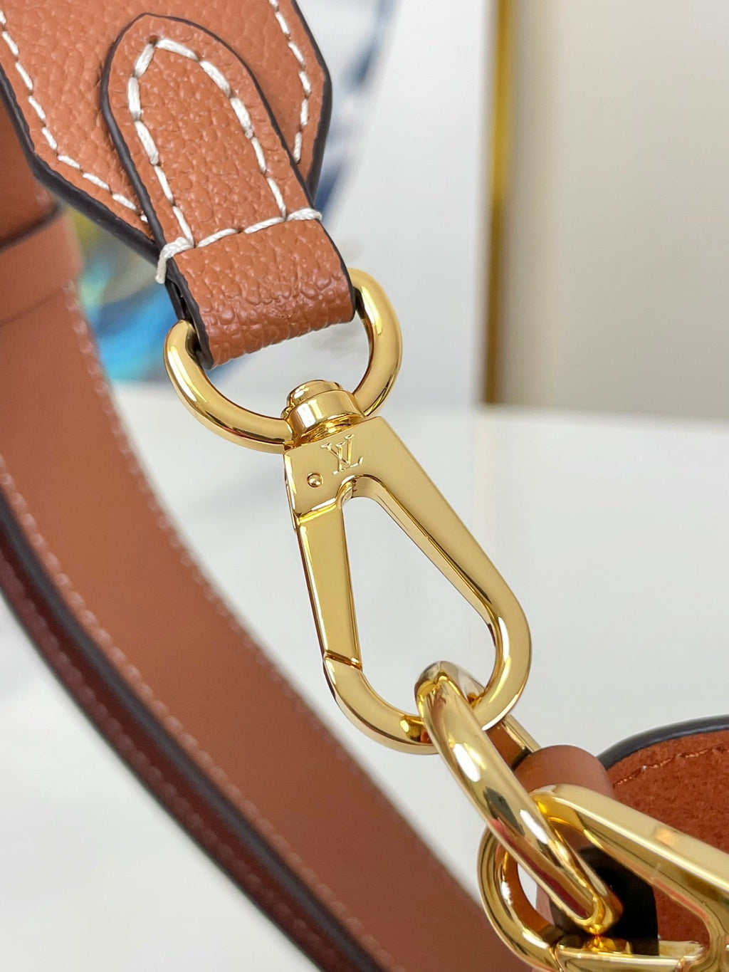 LOUIS VUITTON LOCK AND WALK 20 IN COGNAC GRAINED CALFSKIN GOLD HARDWARE