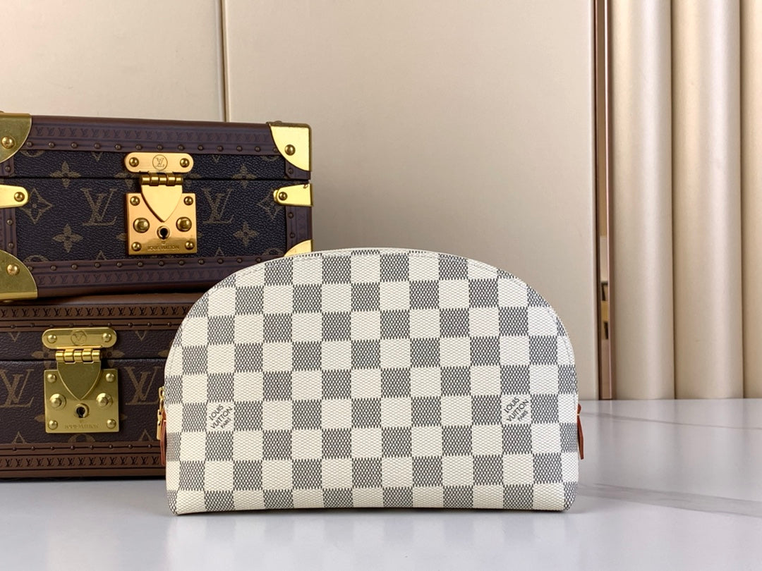 LOUIS VUITTON COSMETIC POUCH 22 IN WHITE GRAY DAMIER AZUR CANVAS