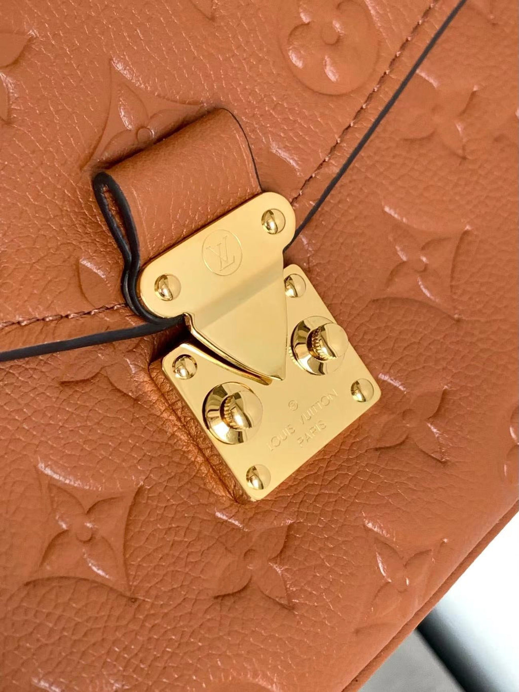 LOUIS VUITTON POCHETTE MÉTIS 25 IN COGNAC MONOGRAM EMPREINTE LEATHER GOLD HARDWARE
