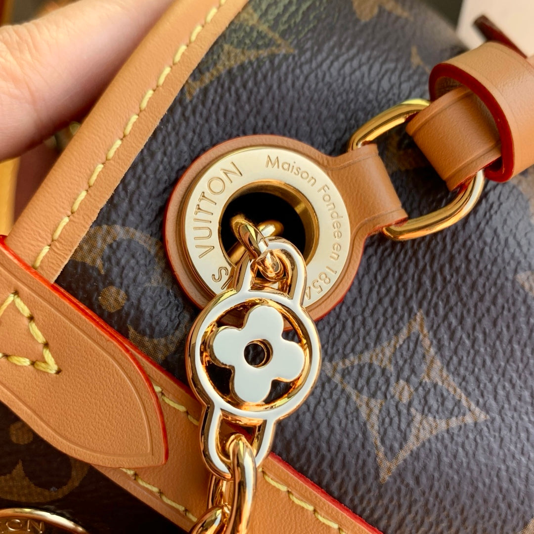 LOUIS VUITTON CARRY ALL 26 IN BROWN MONOGRAM CANVAS AND CALFSKIN GOLD HARDWARE