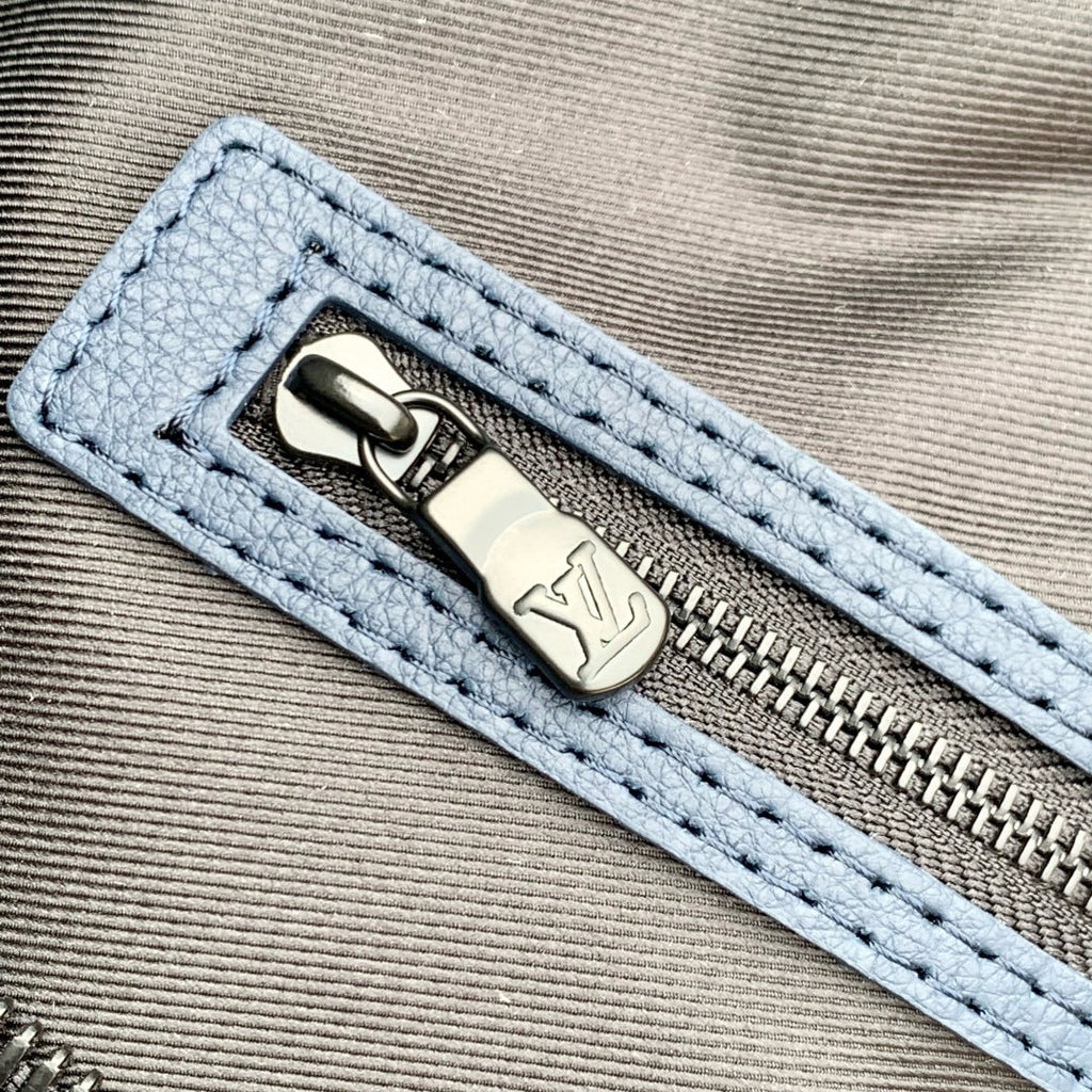 LOUIS VUITTON KEEPALL BANDOULIÈRE 50 IN DARK BLUE MONOGRAM SHADOW EMBOSSED CALFSKIN