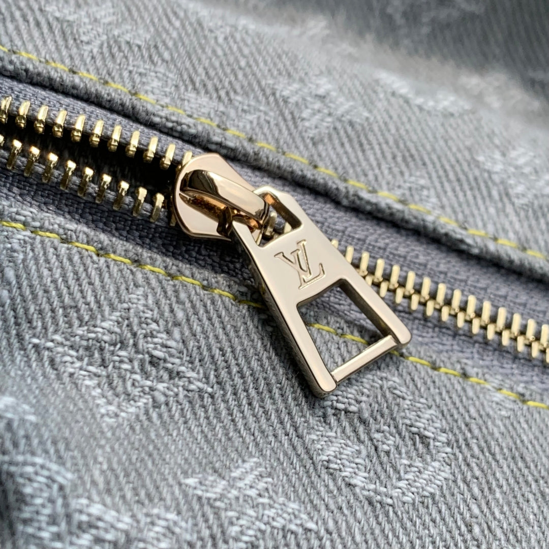 LOUIS VUITTON COSMETIC POUCH 27 IN GREY MONOGRAM DENIM GOLD HARDWARE