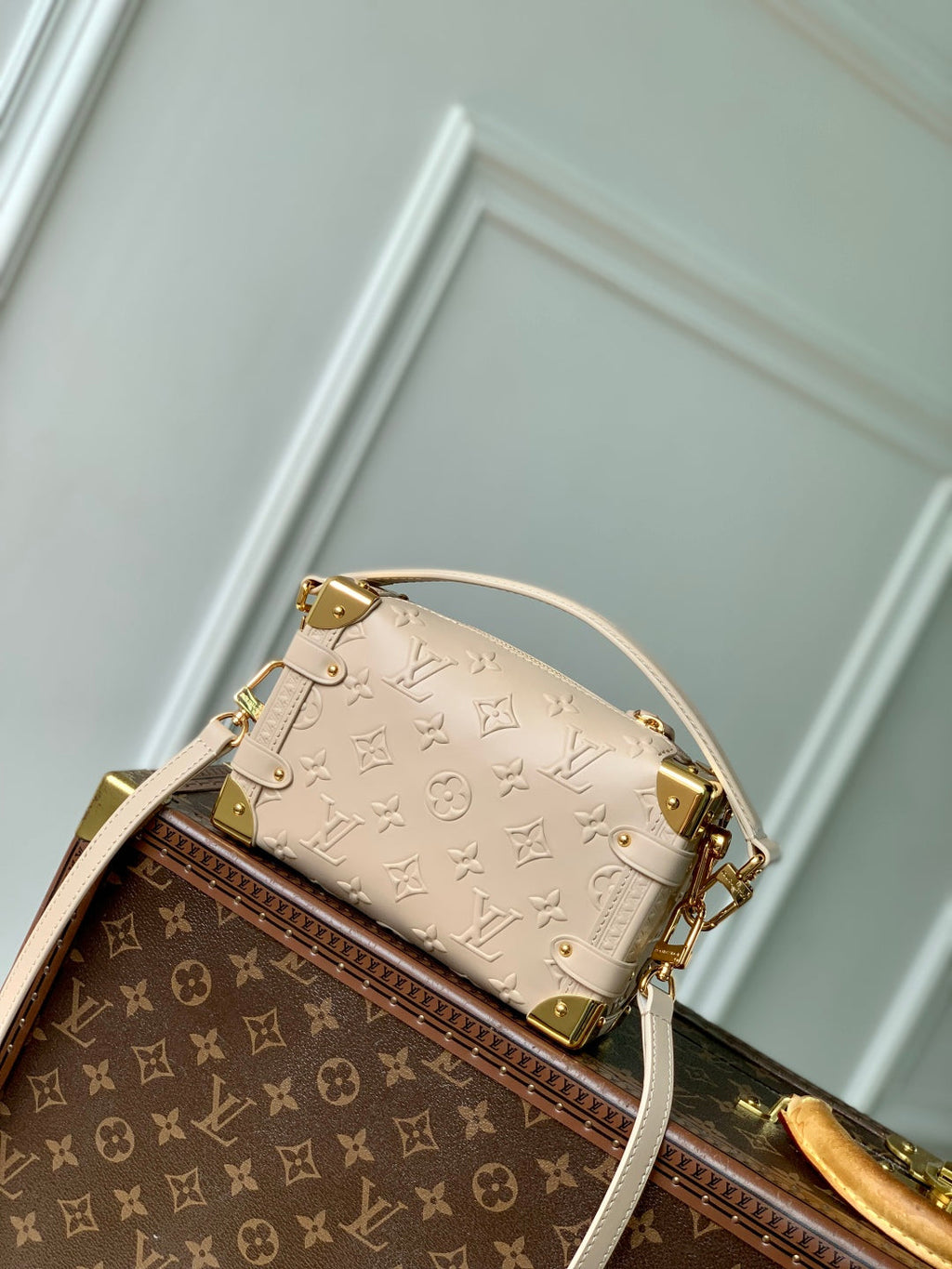 LOUIS VUITTON SIDE TRUNK 19 IN BEIGE MONOGRAM BOLD CALFSKIN GOLD HARDWARE