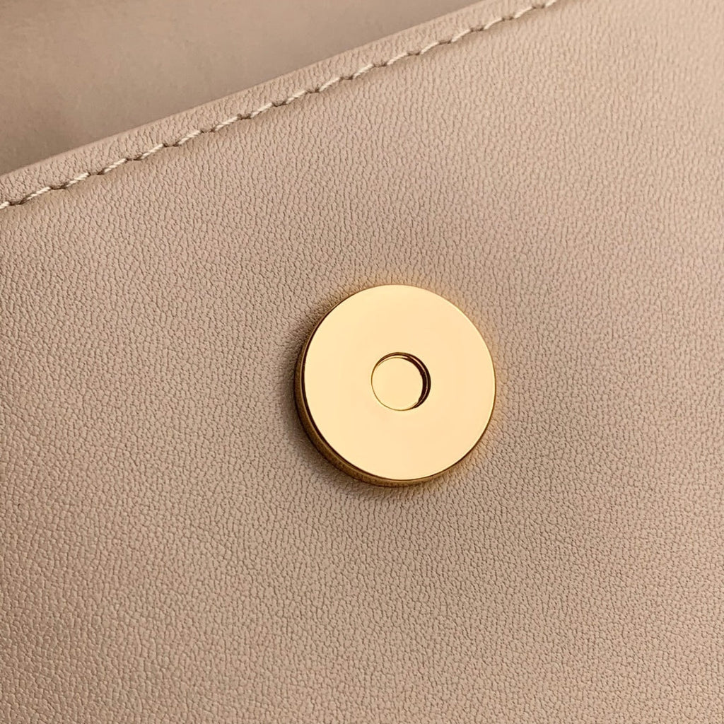 LOUIS VUITTON WALLET ON CHAIN BLOOM 20 IN BEIGE CALFSKIN