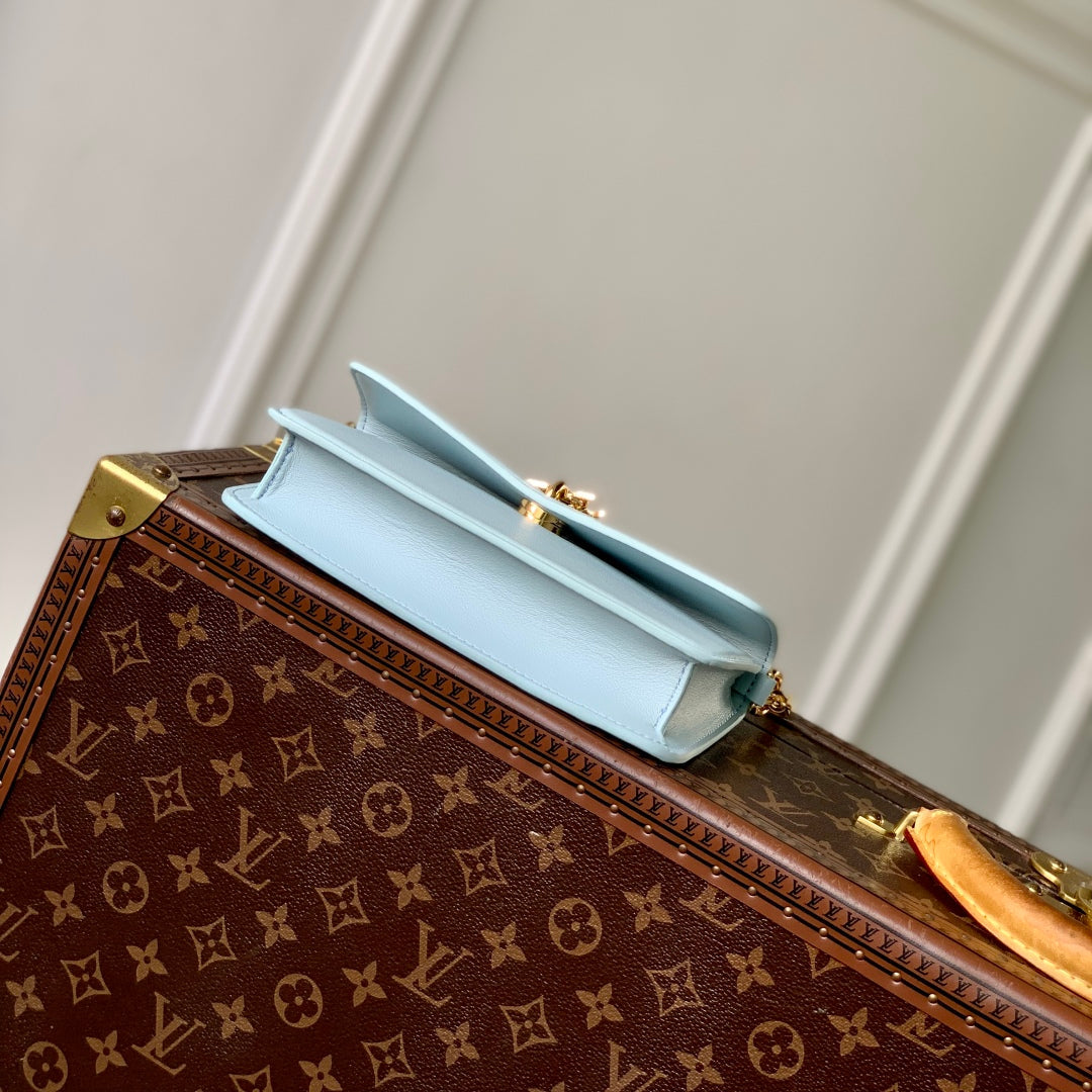 LOUIS VUITTON WALLET ON CHAIN BLOOM 20 IN AZUR BLUE CALFSKIN