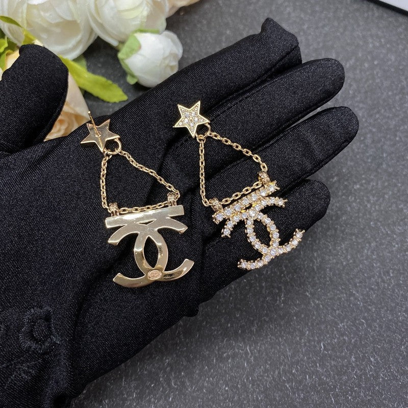 18K  Chanel Star Earrings
