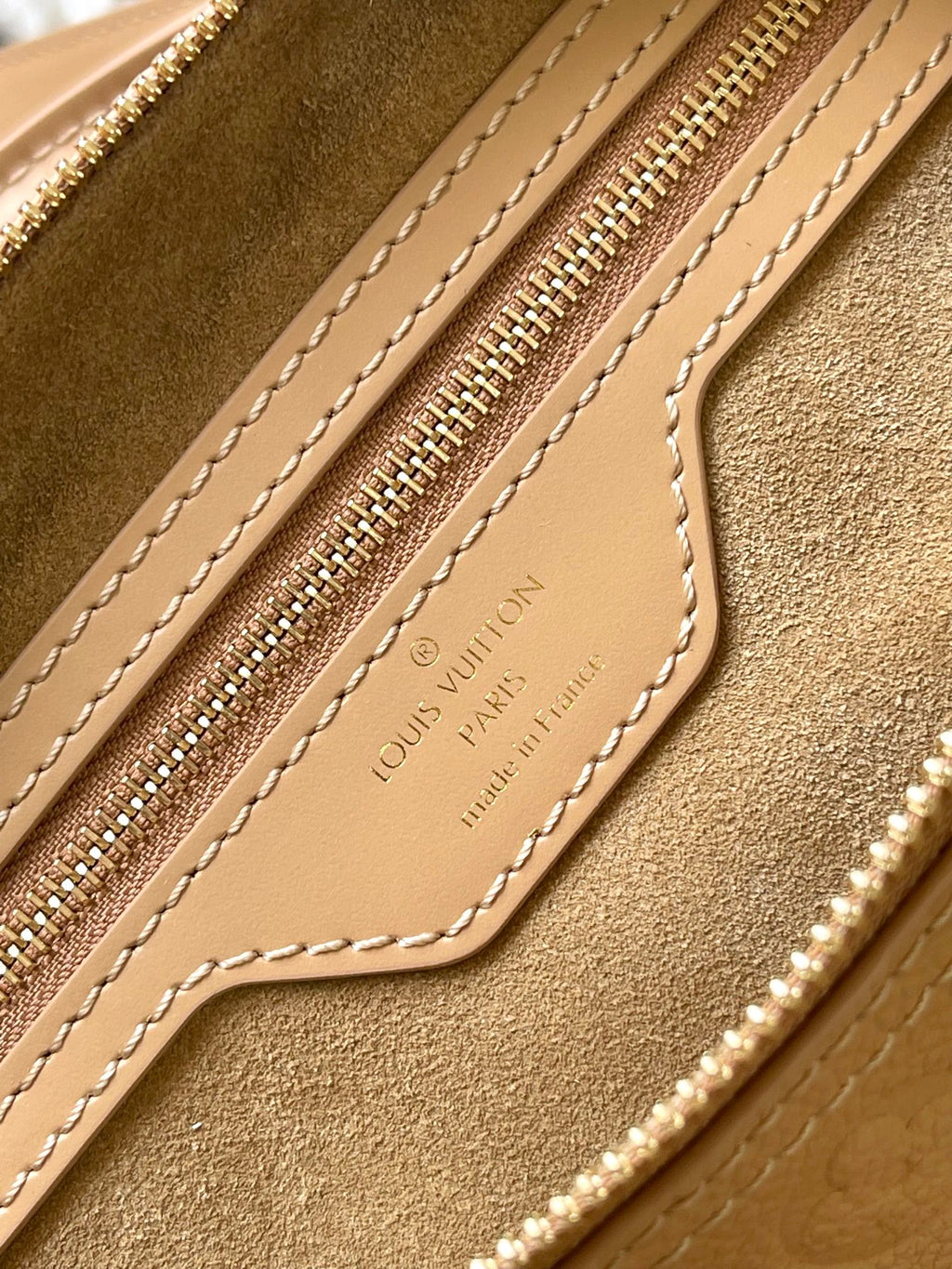 LOUIS VUITTON SPEEDY SOFT 30 IN PALE ORANGE EMBOSSED CALFSKIN