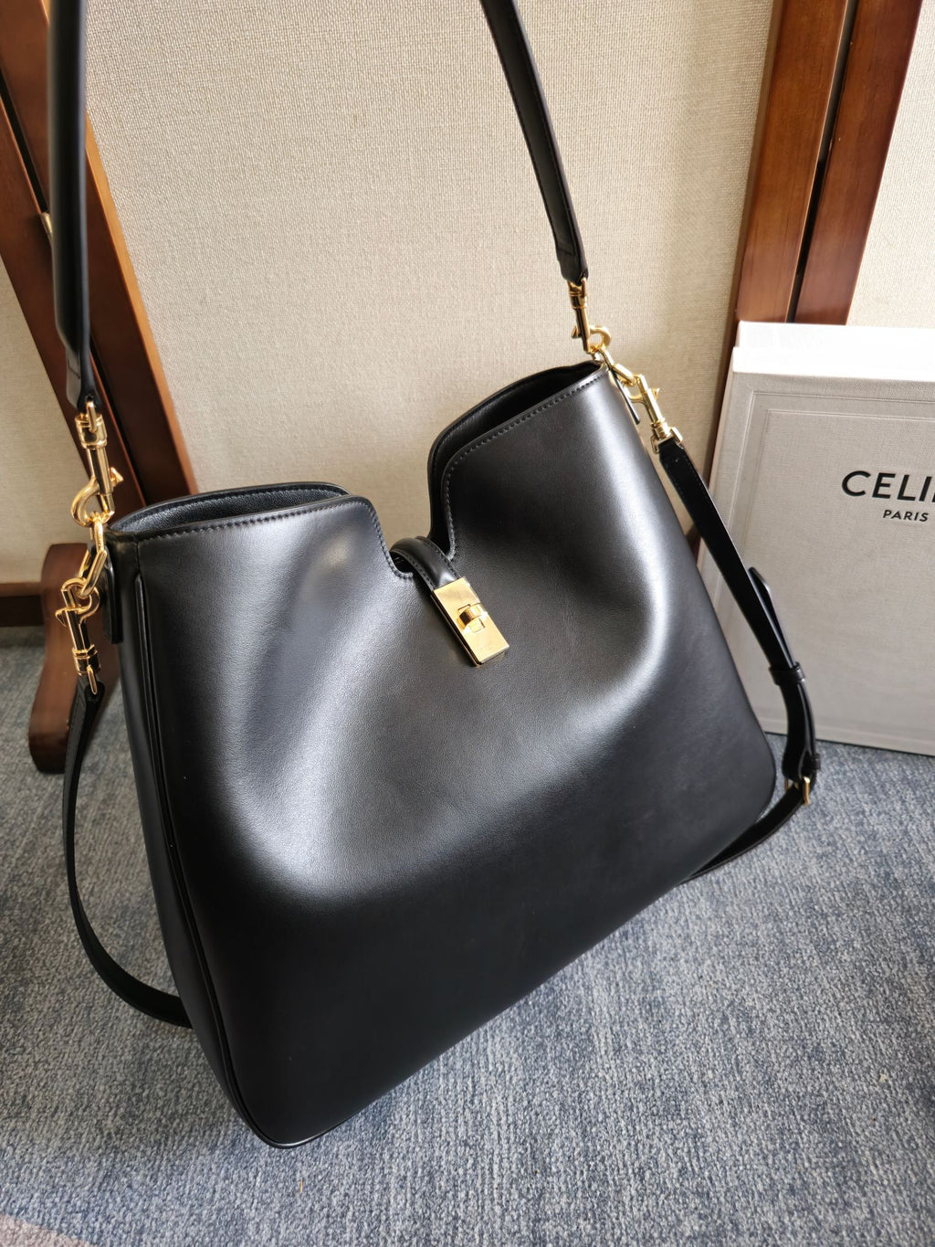 CELINE MEDIUM CAMILLE 16 SOFT BAG 36 BLACK IN SMOOTH CALFSKIN