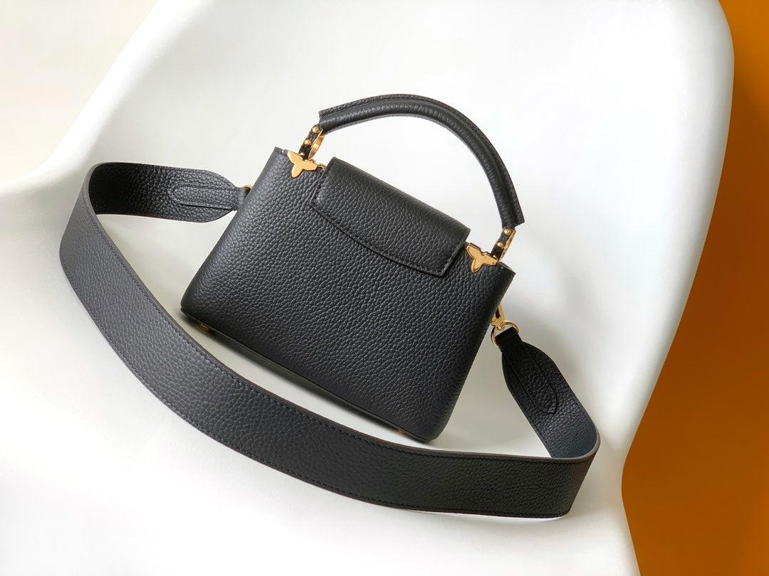 LOUIS VUITTON CAPUCINES MM BAG 21 IN BLACK TAURILLON COWHIDE GOLD HARDWARE