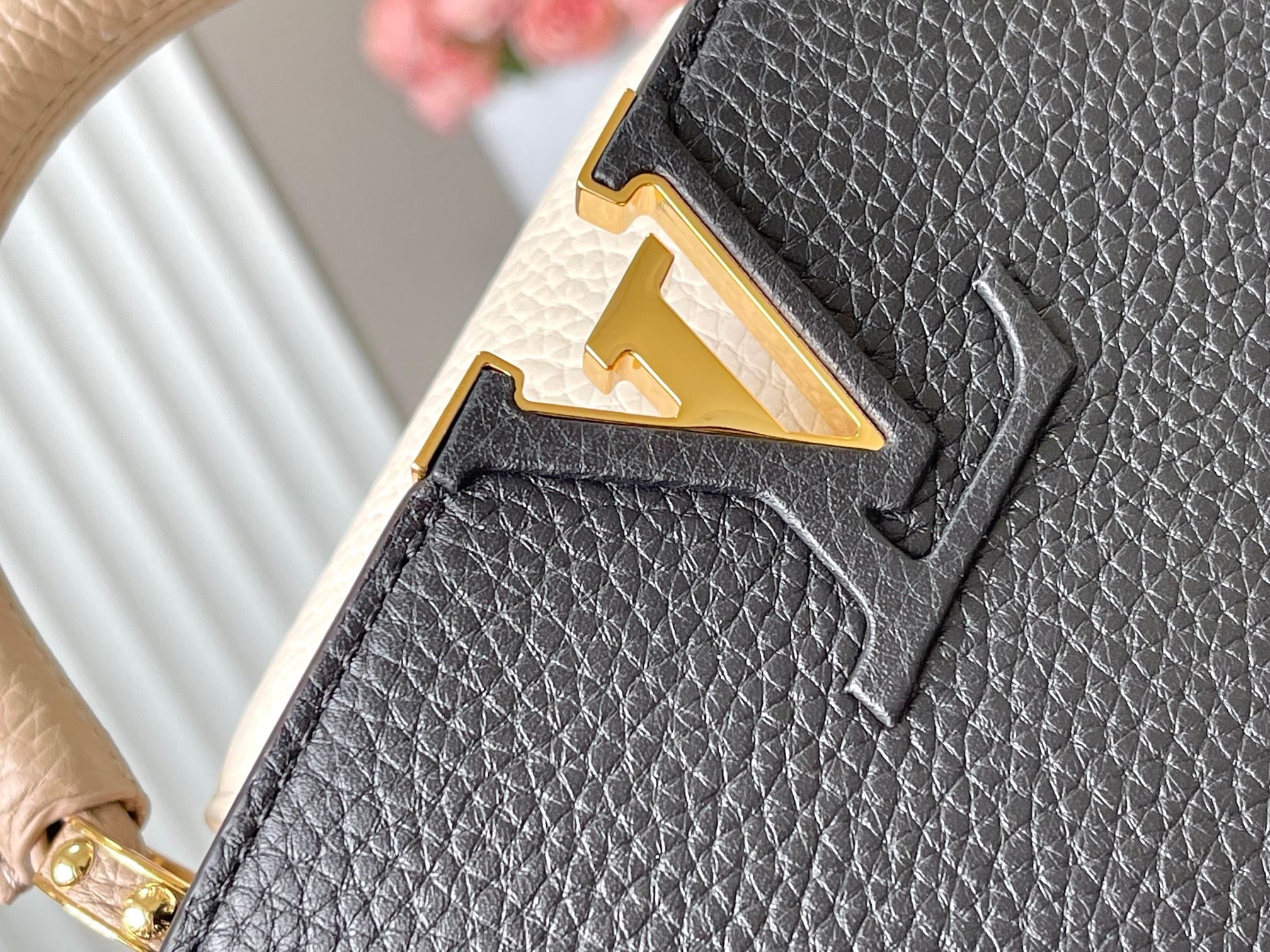 LOUIS VUITTON CAPUCINES MINI 21 IN BLACK MIX WHITE TAURILLON GOLD HARDWARE