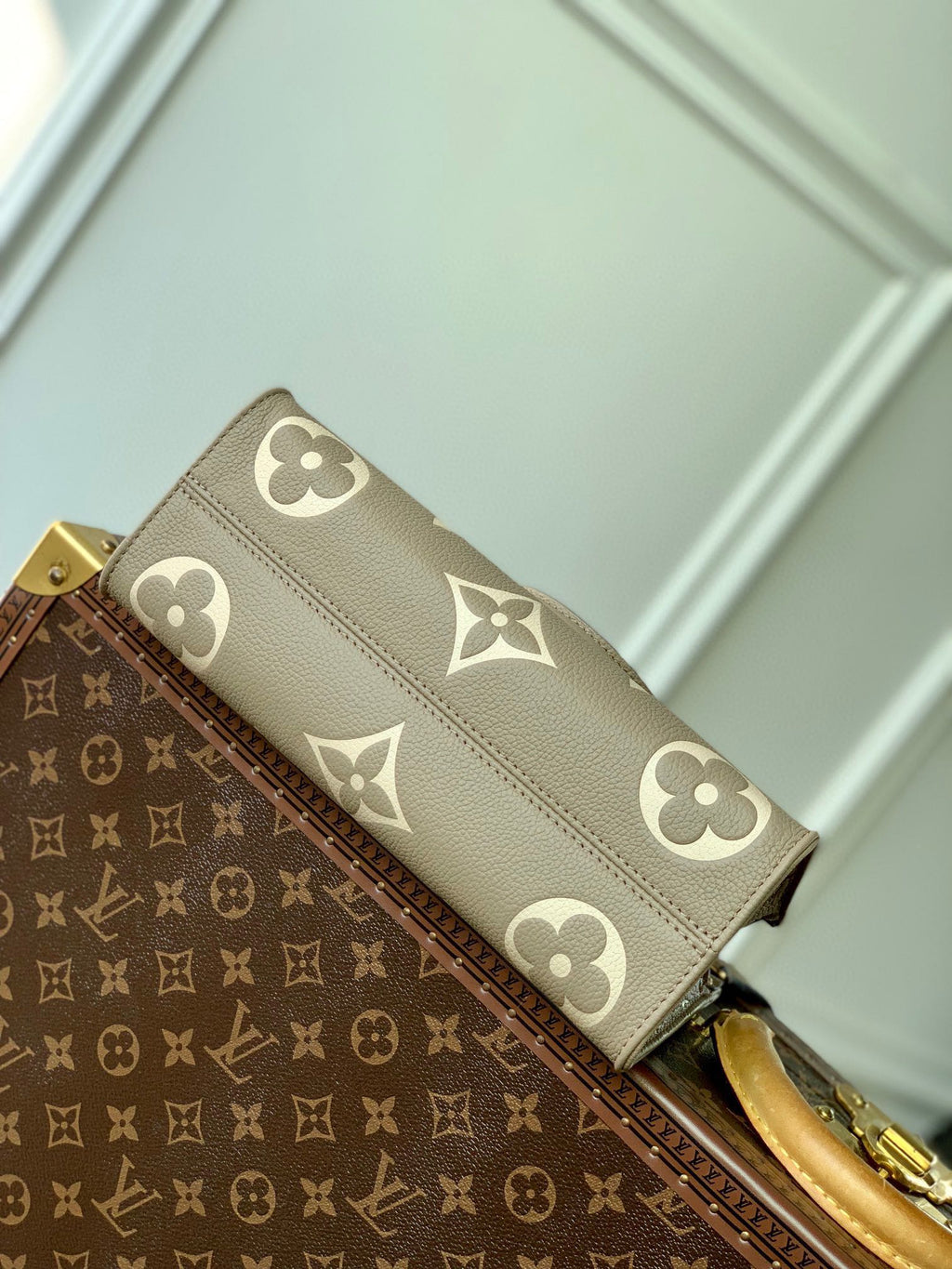 LOUIS VUITTON ONTHEGO EAST WEST BAG 25 IN GREEN MONOGRAM EMBOSSED COWHIDE