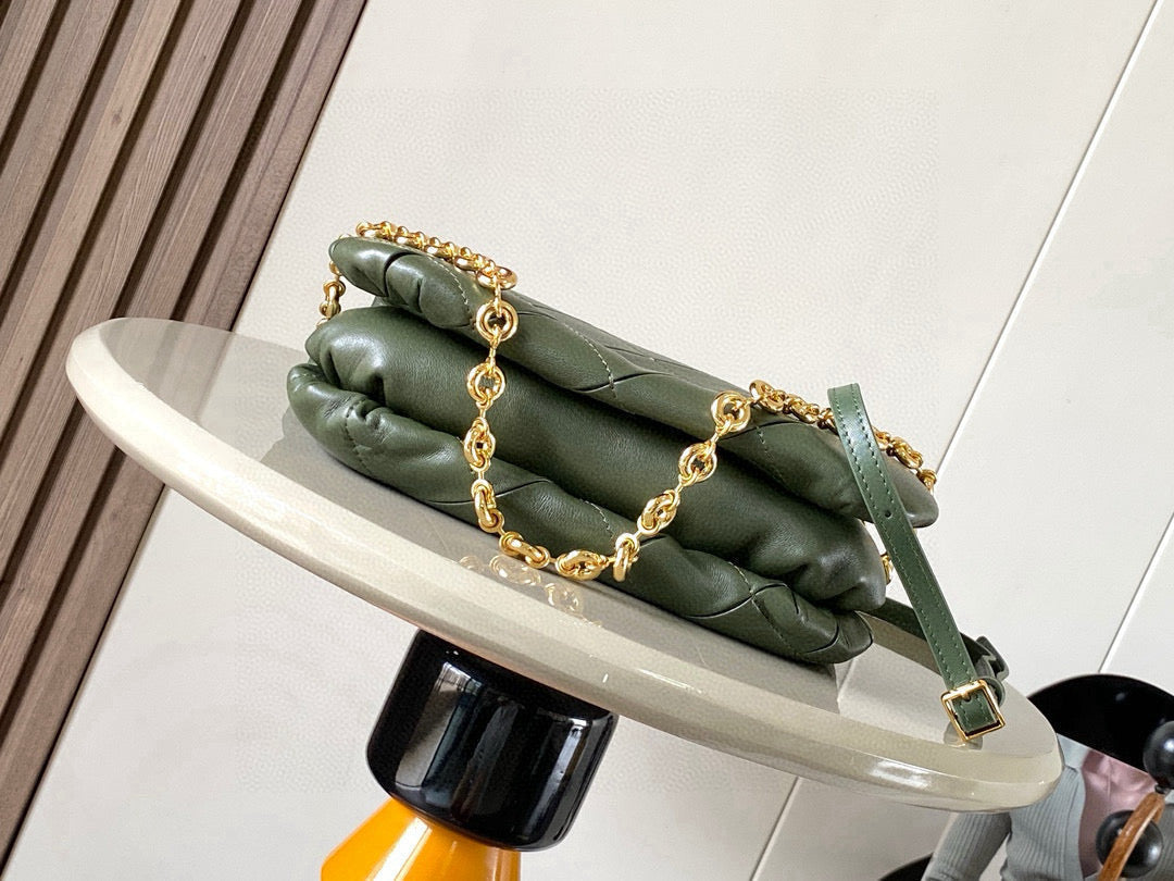 LOEWE 25S PUFFER GOYA BAG 23 IN DARK OLIVE GREEN NAPPA LAMBSKIN