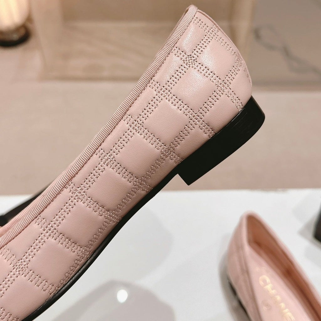 CHANEL Double C New Ballet Flats Light Pink Black Lambskin