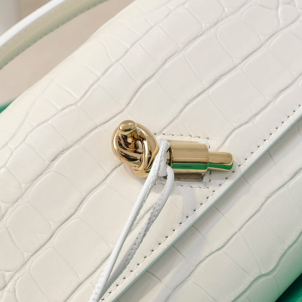 BOTTEGA VENETA Long Clutch Andiamo 31 White Crocodile Calfskin Ghw