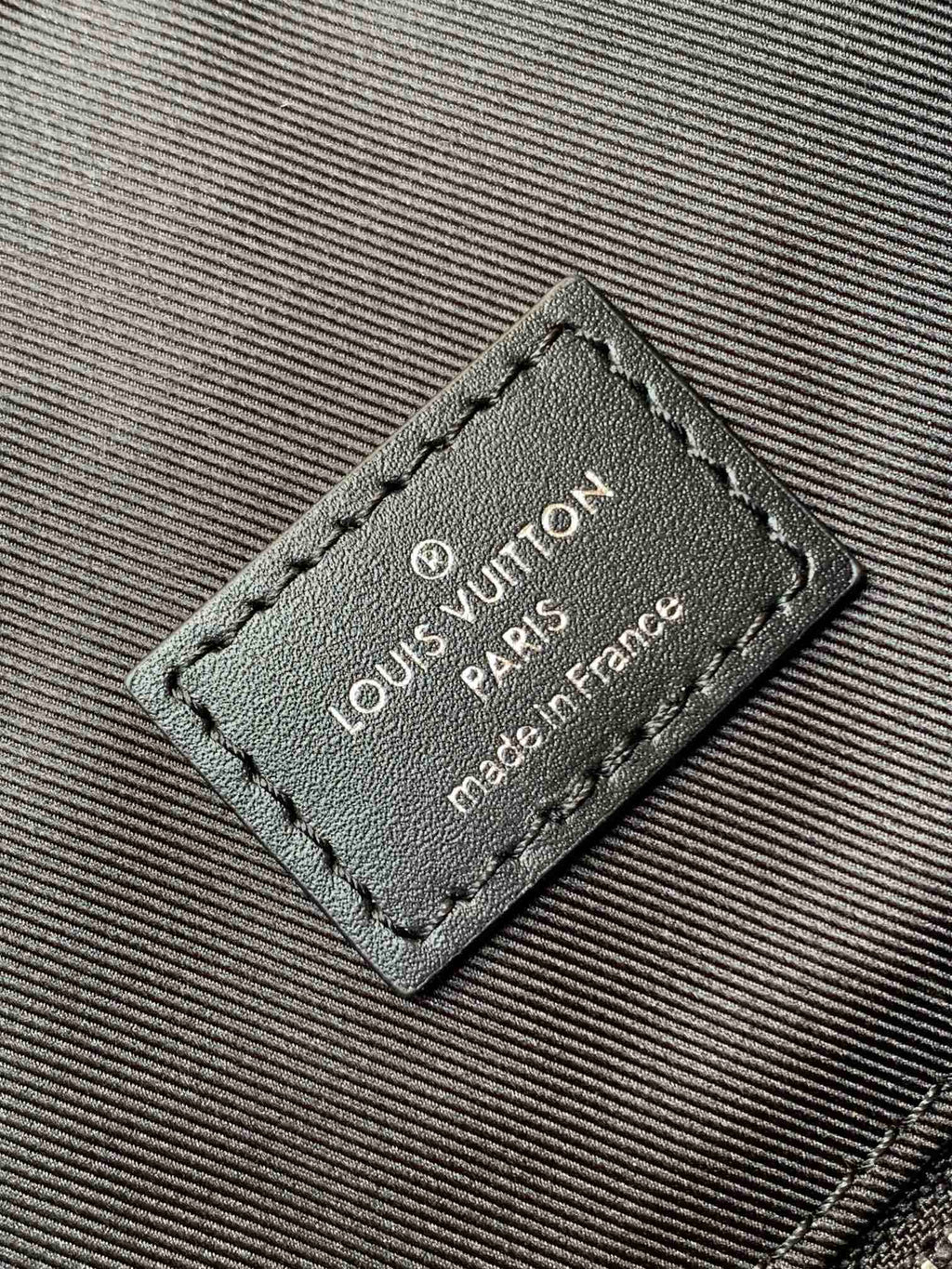 LOUIS VUITTON CHRISTOPHER MM BACKPACK 47 IN BLACK DAMIER GRAPHITE CANVAS
