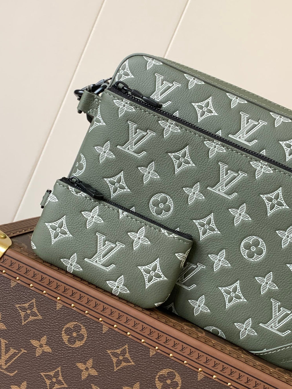 LOUIS VUITTON TRIO MESSENGER BAG 25 IN GREEN MONOGRAM SHADOW CALFSKIN