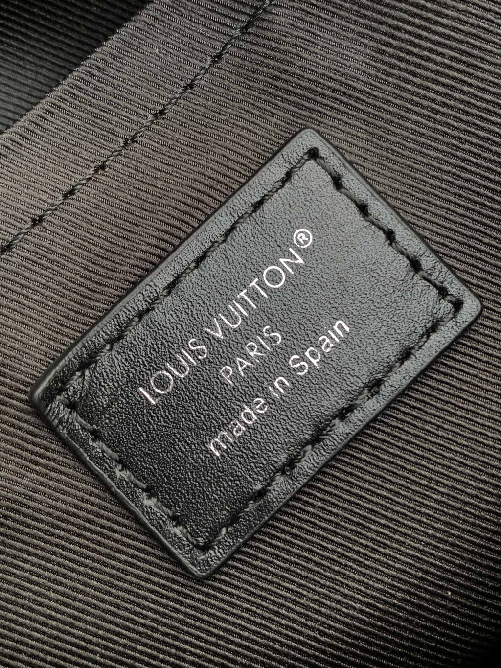 LOUIS VUITTON LV 25S KEEPALL CARGO BANDOULIÈRE 25 IN BLACK CALFSKIN SILVER HARDWARE