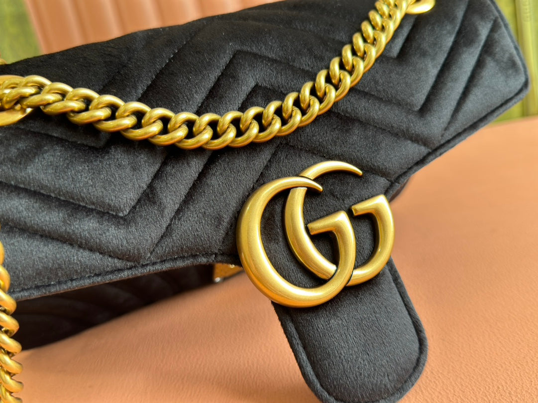 GUCCI 26S  MARMONT MATELASSE 26 IN BLACK VELVET