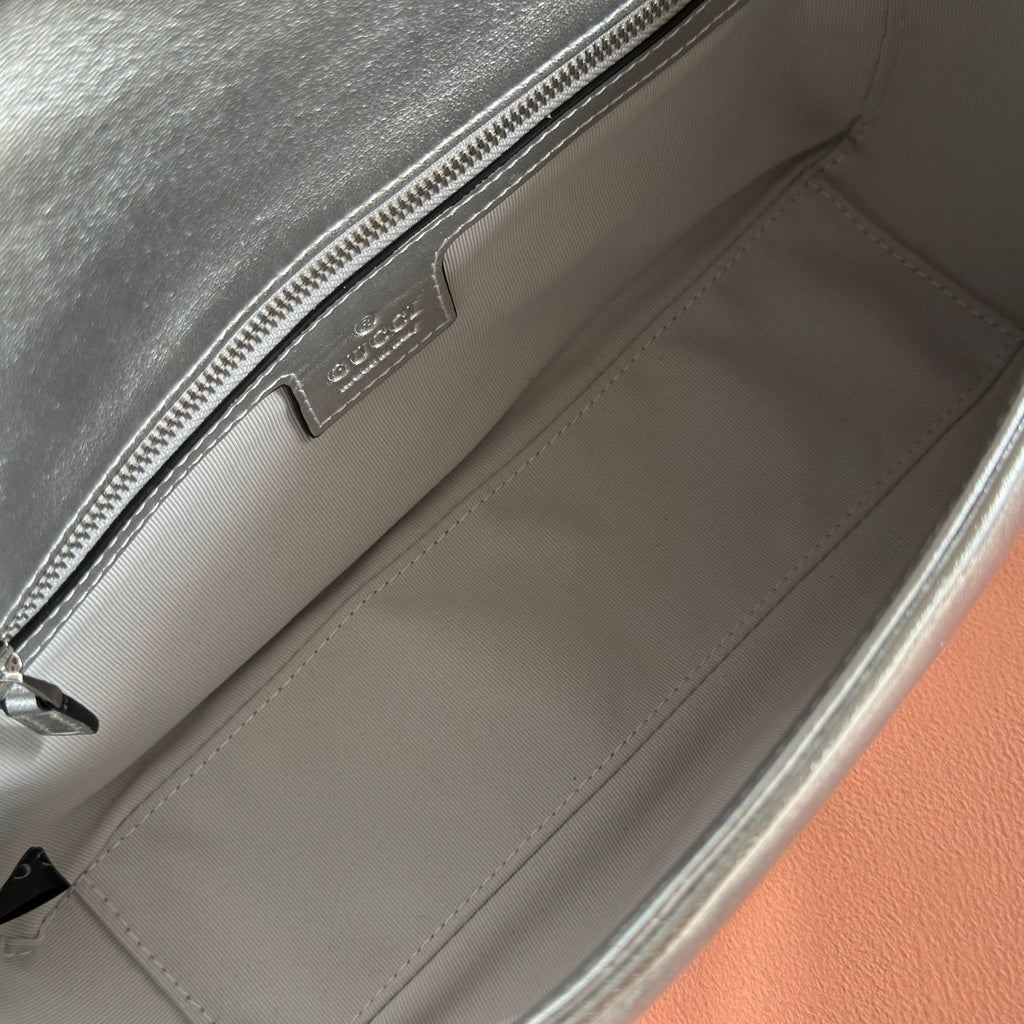 GUCCI 26S  MARMONT BAG 26 IN SILVER LAMBSKIN