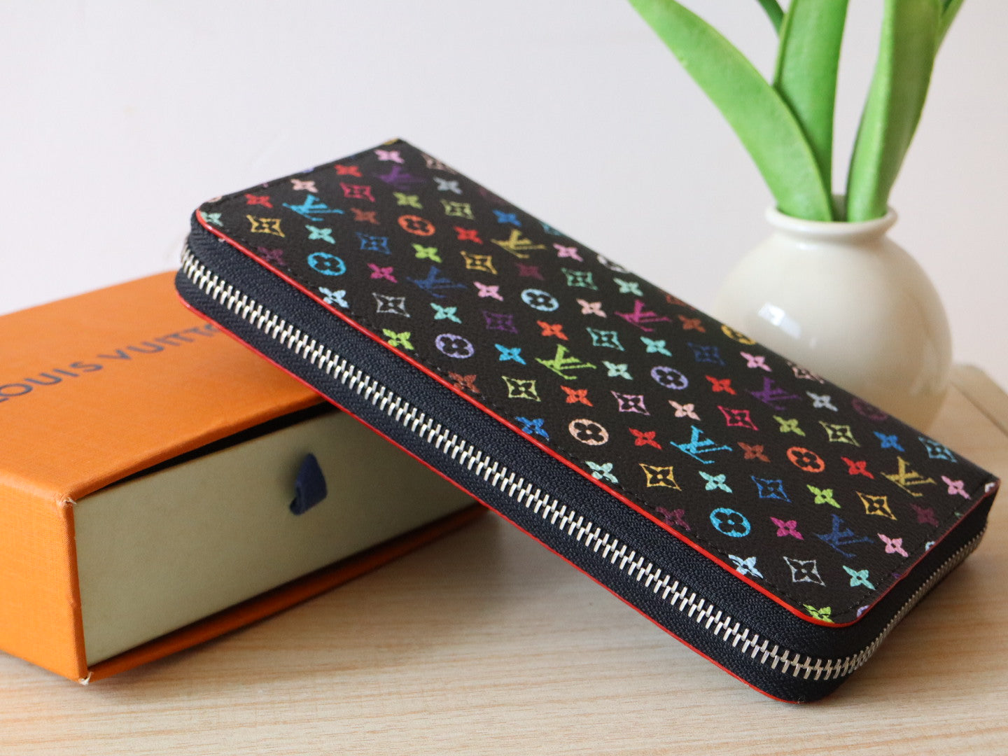 LOUIS VUITTON ZIPPY WALLET 19 IN BLACK MIX COLORFUL CALFSKIN