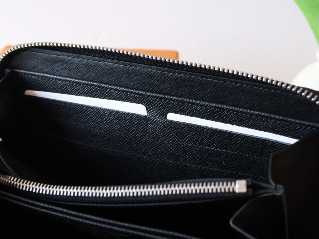 LOUIS VUITTON ZIPPY WALLET 19 IN BLACK MIX COLORFUL CALFSKIN