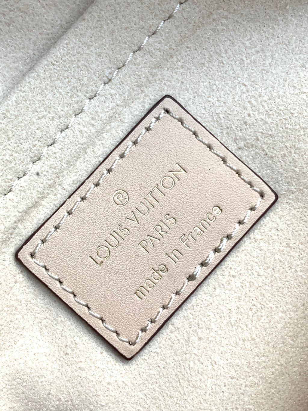 LOUIS VUITTON LV 25S ONTHEGO EAST WEST BAG 25 IN CREAM CALFSKIN MONOGRAM EMPREINTE