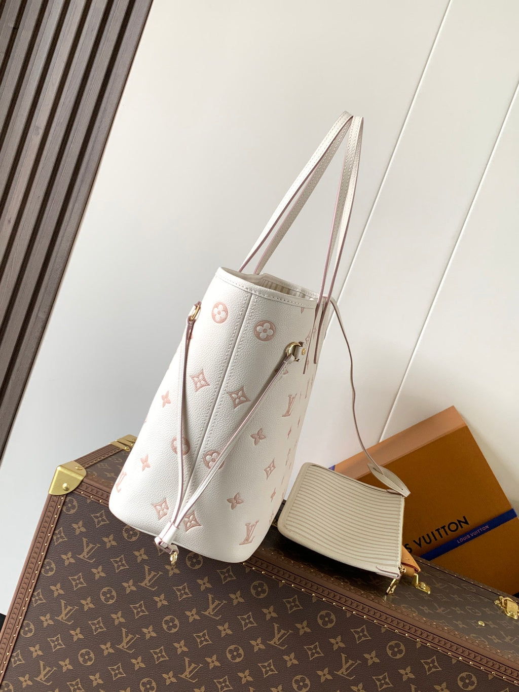 LOUIS VUITTON NEVERFULL MM TOTE BAG 32 IN WHITE MIX PINK CALFSKIN
