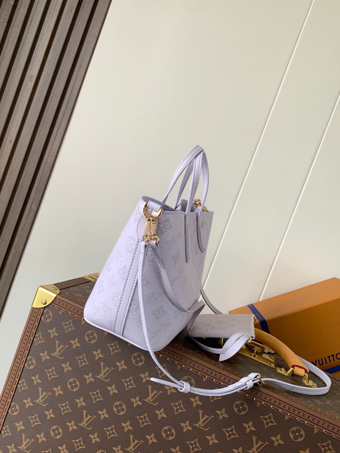 LOUIS VUITTON LV 25S BLOSSOM BAG 20 IN MISTY PURPLE CALFSKIN GOLD HARDWARE