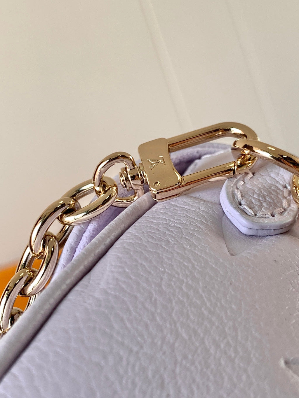 LOUIS VUITTON LV 25S WALLET ON CHAIN IVY 23 IN MISTY PURPLE EMBOSSED CALFSKIN TRIM