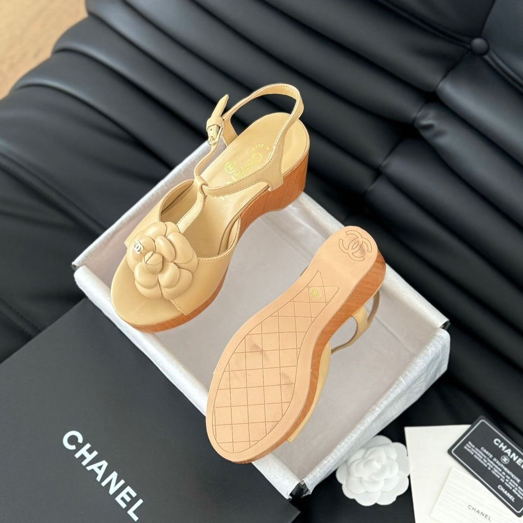 CHANEL Double C New Wood Grain Platform Sandal  Tan Brown Lambskin