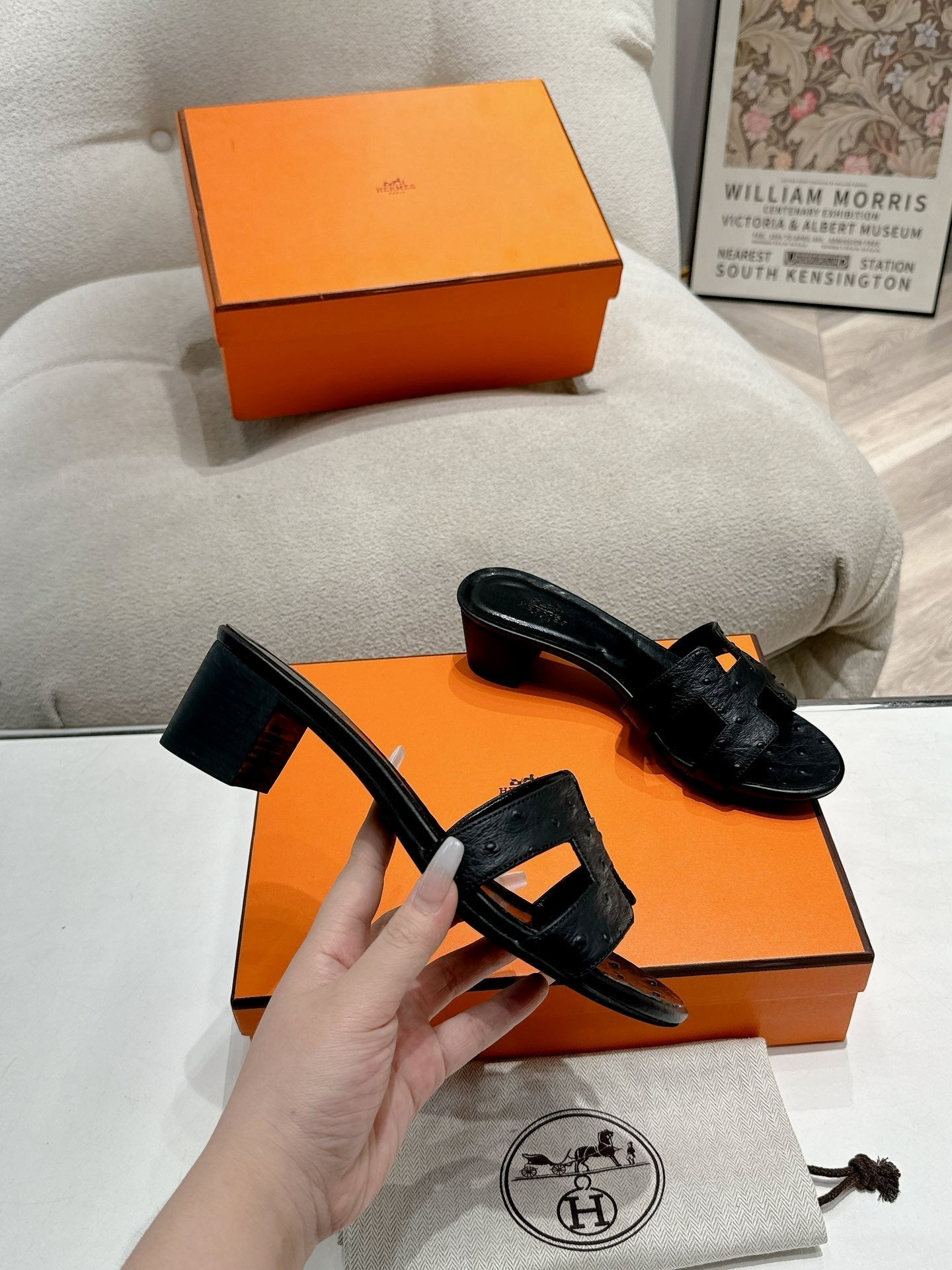 HERMES 0ASIS SANDAL BLACK CALFSKIN SPECIAL