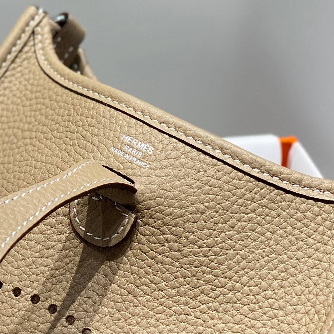 HERMES MINI NEO 18 EVELYNE BAG IN TORTILLA BROWN GRAINED CALFSKIN
