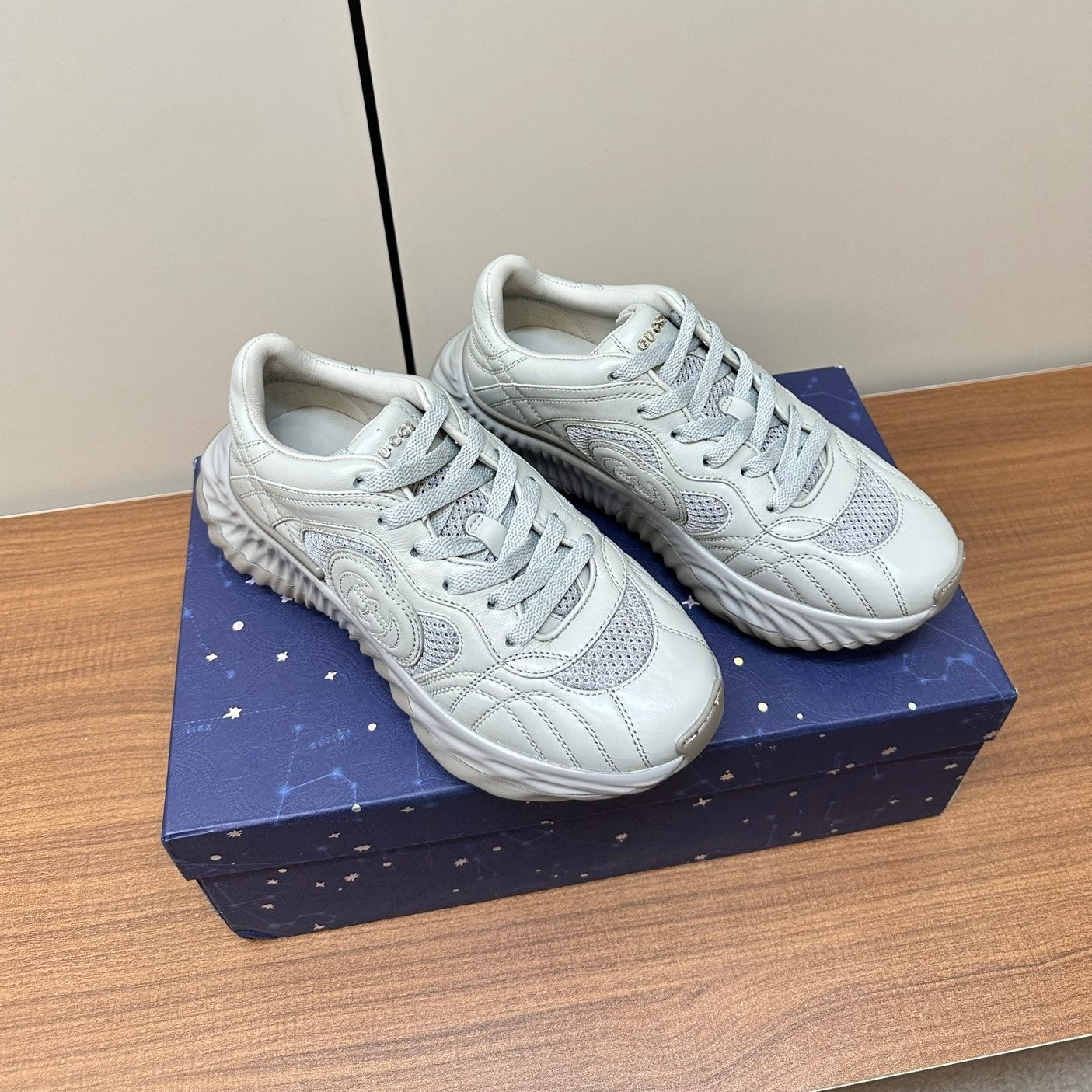 GUCCI Ripple Leather Sneakers White Pearl