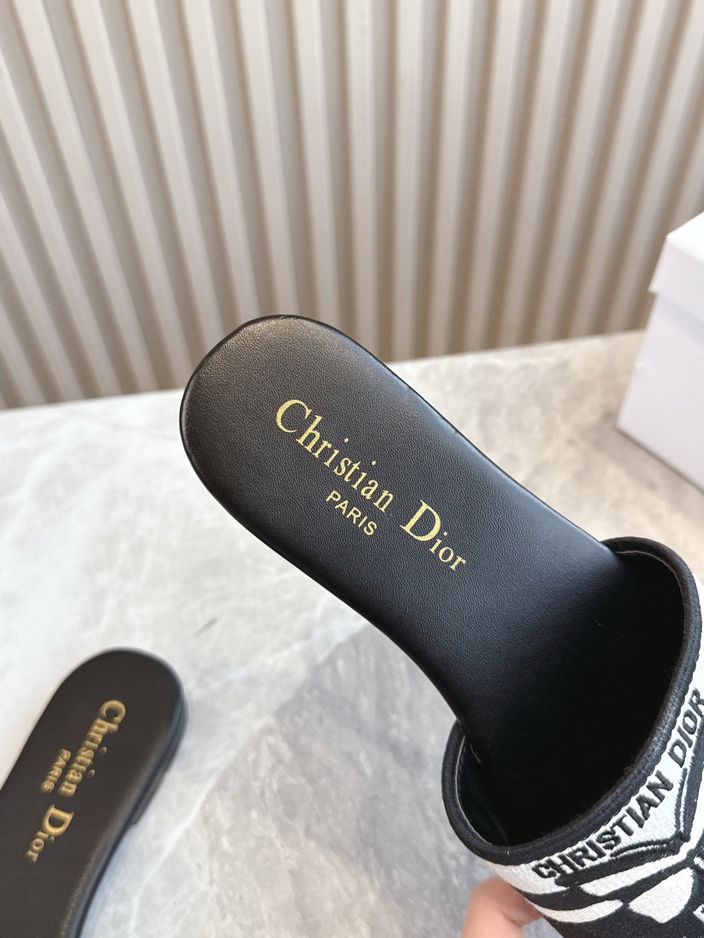 DIOR FLAT SLIDES 25S IN BLACK CALFSKIN AND FABRIC BRAND NAME EMBROIDERY