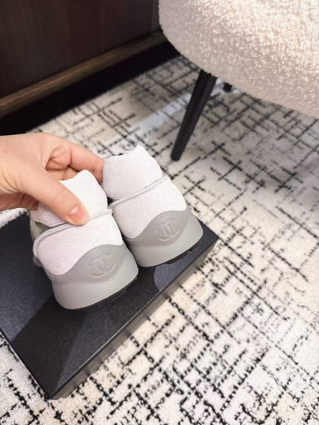 CHANEL CLASSIC SNEAKERS IN SILVER SHEEPSKIN