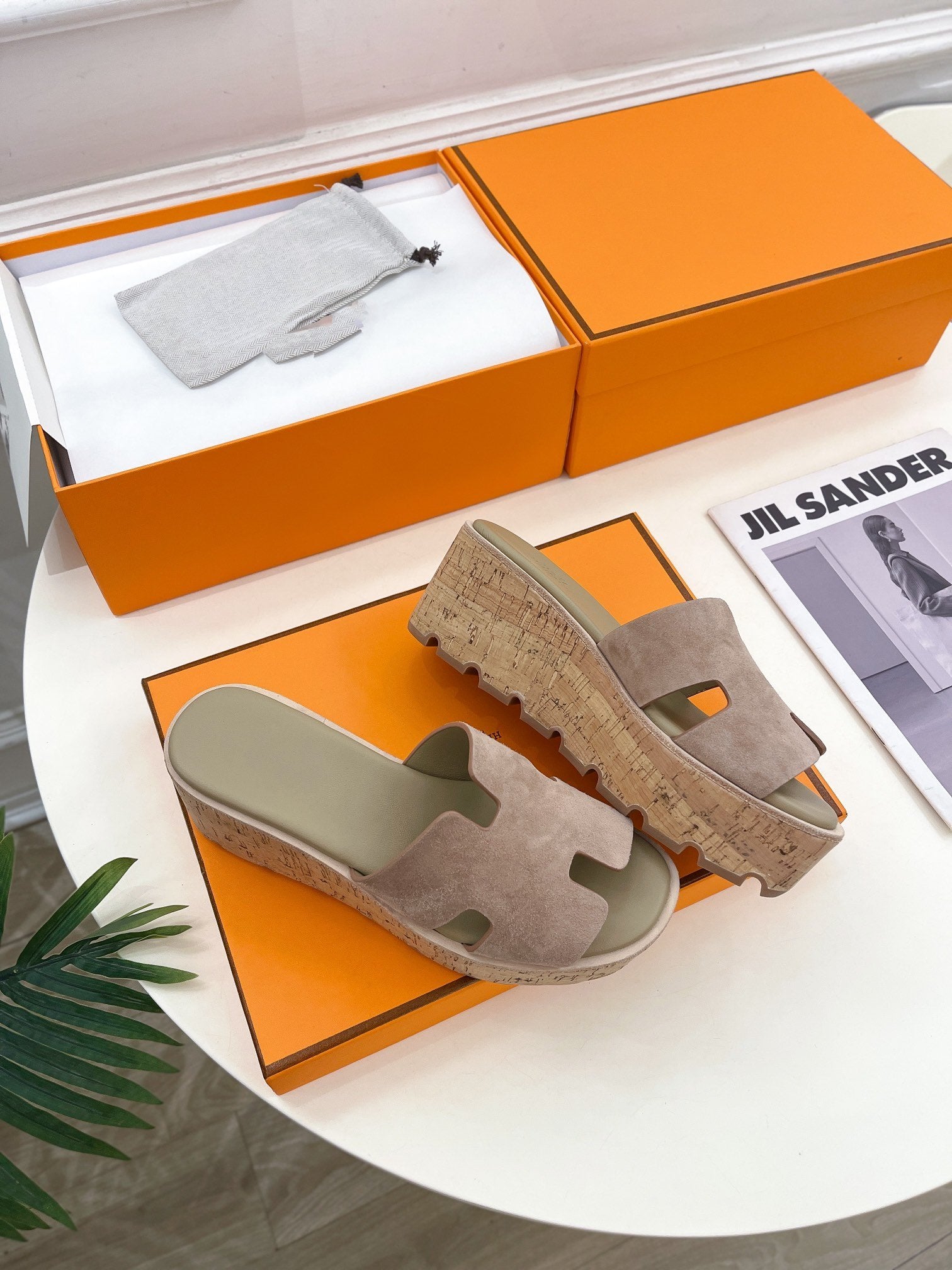 HERMES Eze 30 Sandal Light Brown Suede
